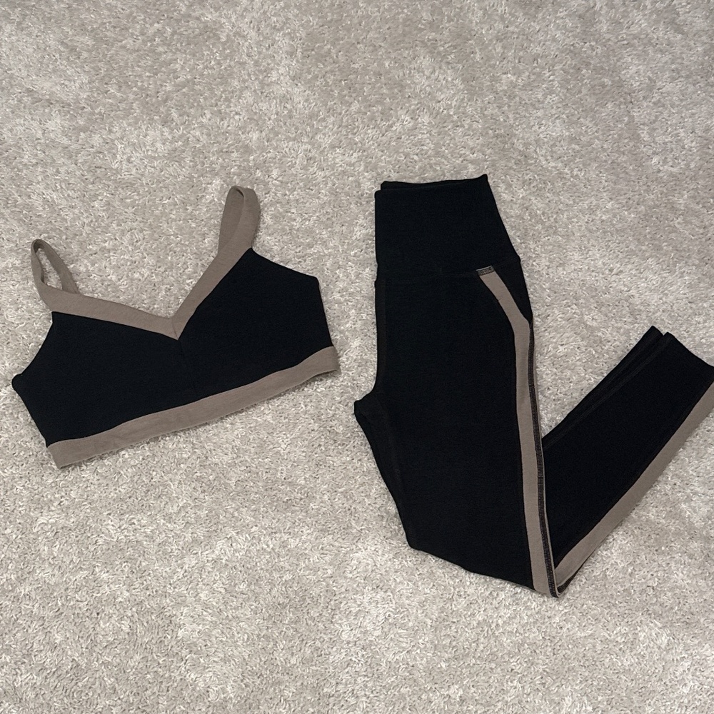 Beyond Yoga Set - Medium